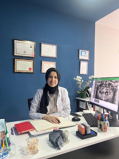 Uzm. Dt. Malike Aslan Kehribar, Diş Hekimi, TRABZON 